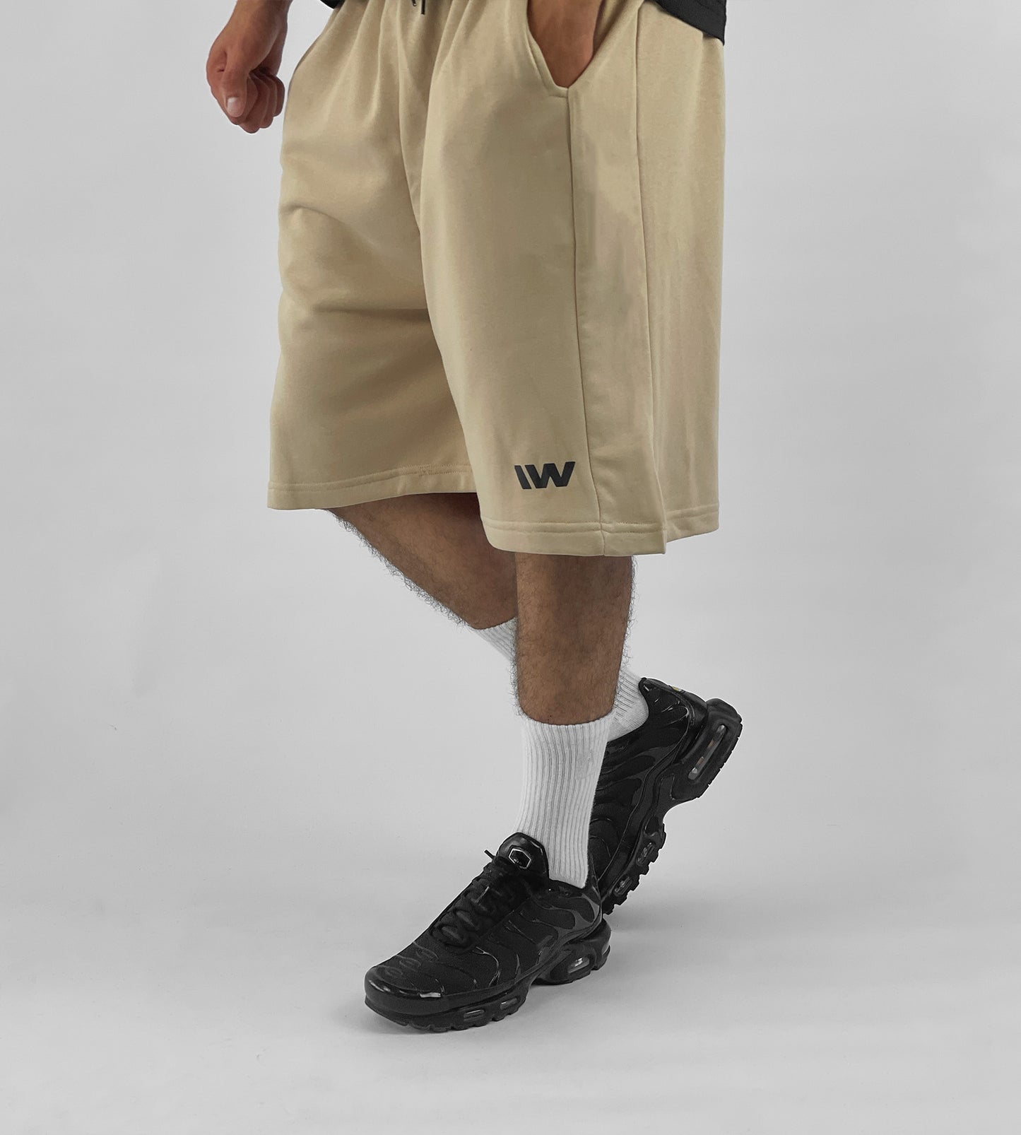 short IRON WOLF Alpha